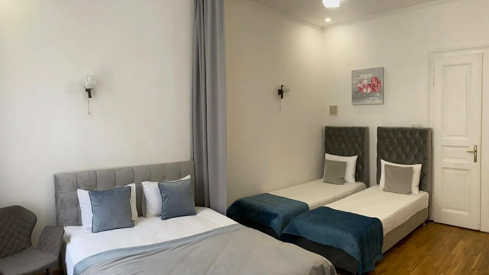 Central Park Family Apartments 利沃夫