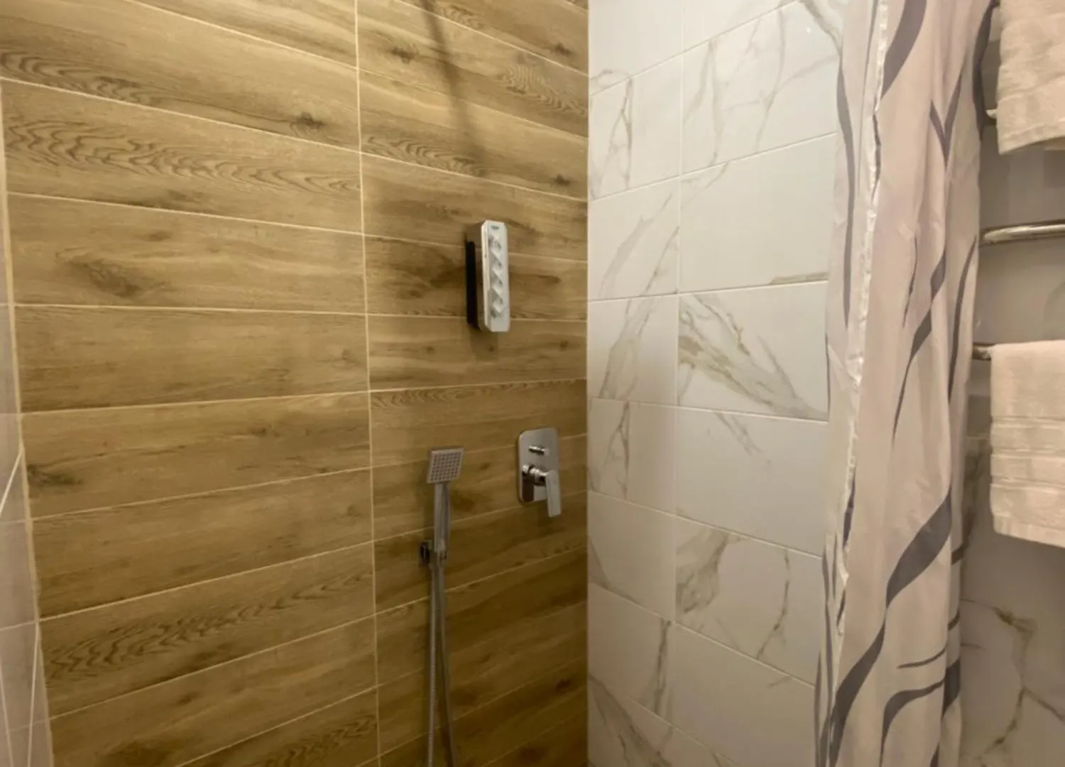 Central Park Family Apartments 利沃夫